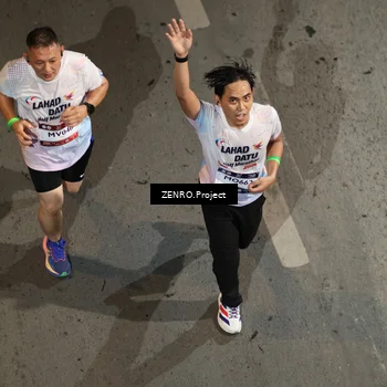Runner Photo 7664512