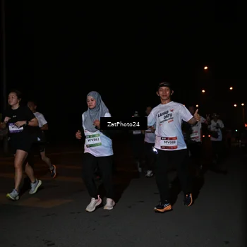 Runner Photo 7664513
