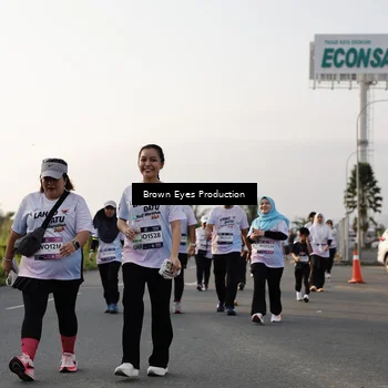 Runner Photo 7664578