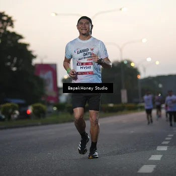 Runner Photo 7664586