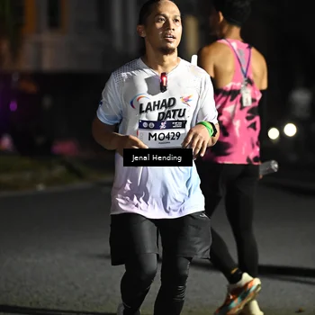 Runner Photo 7664590