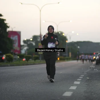 Runner Photo 7664591