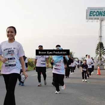 Runner Photo 7664592