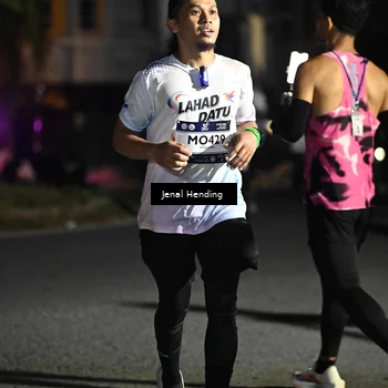 Runner Photo 7664599