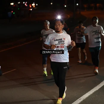 Runner Photo 7664628