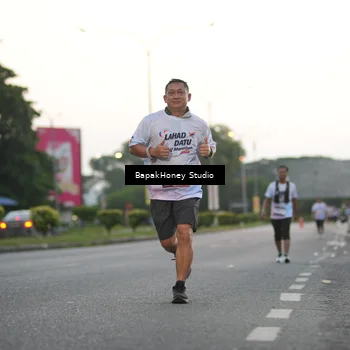 Runner Photo 7664635