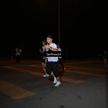 Runner Photo 7664638
