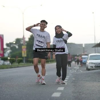 Runner Photo 7664640