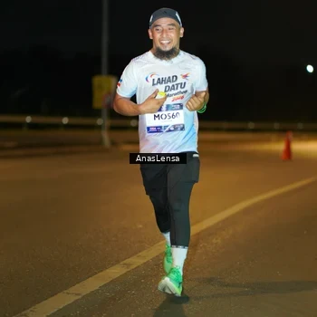 Runner Photo 7664656