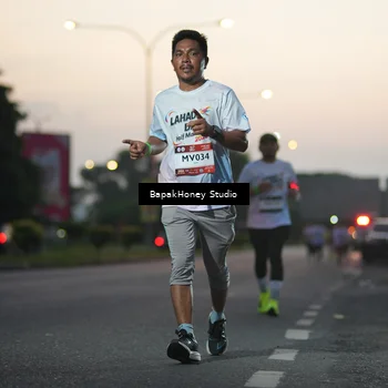 Runner Photo 7664667