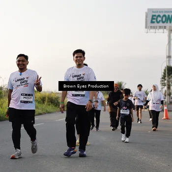 Runner Photo 7664678