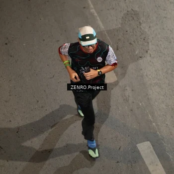 Runner Photo 7664685