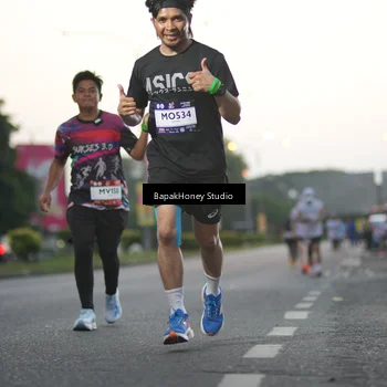 Runner Photo 7664692