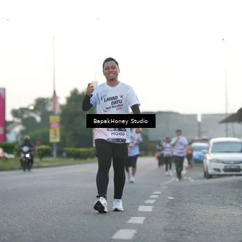 Runner Photo 7664697