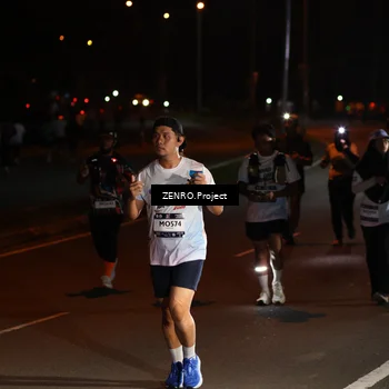 Runner Photo 7664699