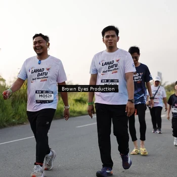 Runner Photo 7664701