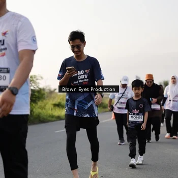 Runner Photo 7664732