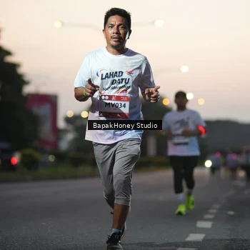 Runner Photo 7664734