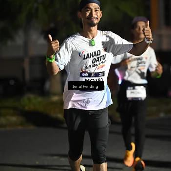 Runner Photo 7664771