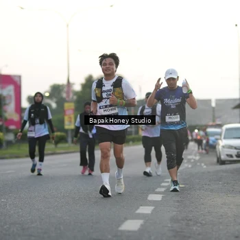 Runner Photo 7664797