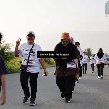 Runner Photo 7664800