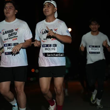Runner Photo 7664801