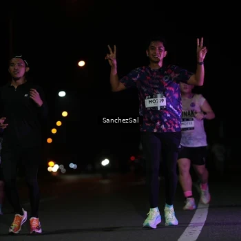 Runner Photo 7664809
