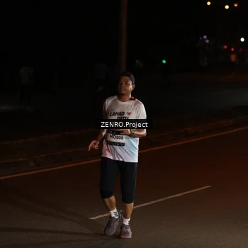 Runner Photo 7664818
