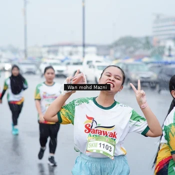 Runner Photo 7664823