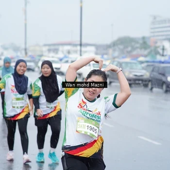 Runner Photo 7664875