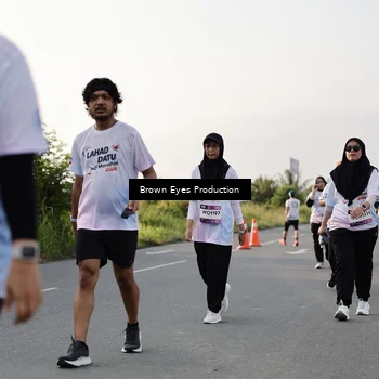 Runner Photo 7664892