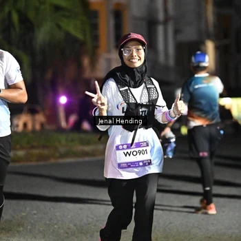 Runner Photo 7664906