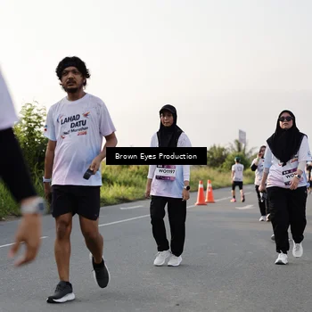 Runner Photo 7664910