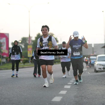 Runner Photo 7664913