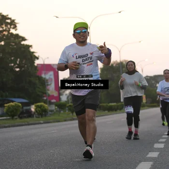 Runner Photo 7664924