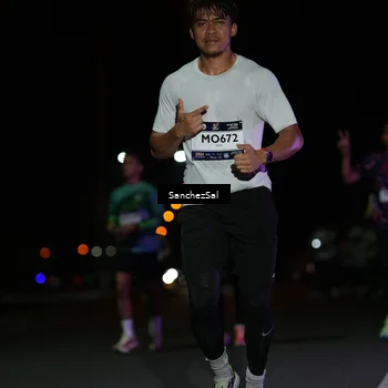 Runner Photo 7664947