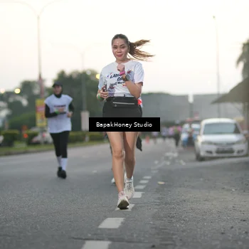 Runner Photo 7664965