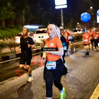 Runner Photo 7664971