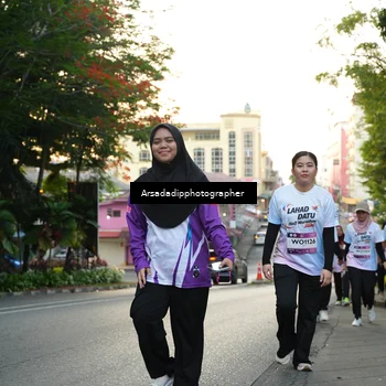 Runner Photo 7664980