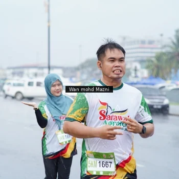 Runner Photo 7665007