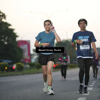 Runner Photo 7665040