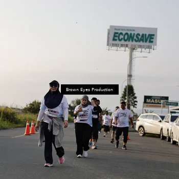 Runner Photo 7665042