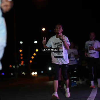 Runner Photo 7665043