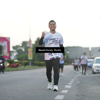 Runner Photo 7665055
