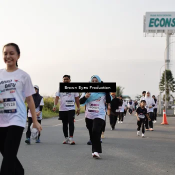 Runner Photo 7665062