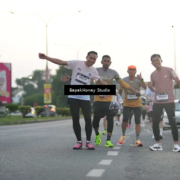 Runner Photo 7665065
