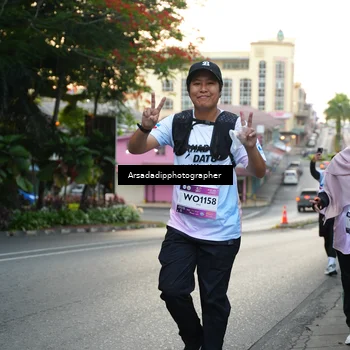 Runner Photo 7665070