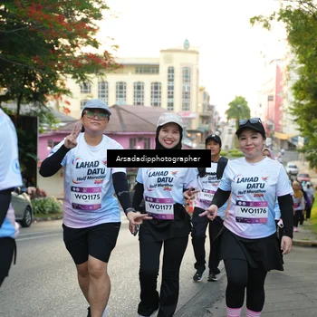 Runner Photo 7665076
