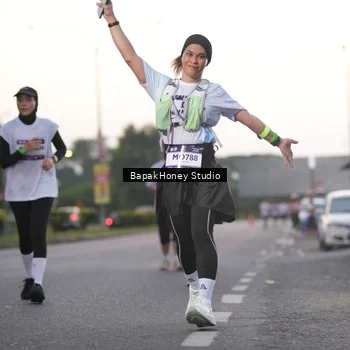 Runner Photo 7665078