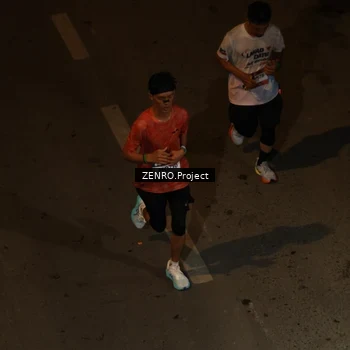Runner Photo 7665092